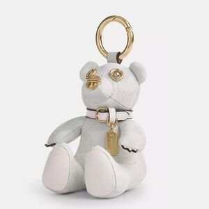 COACH Collectible Bear Bag Charm
Signature Canvas Leather CZ195
White/Chalk NWT